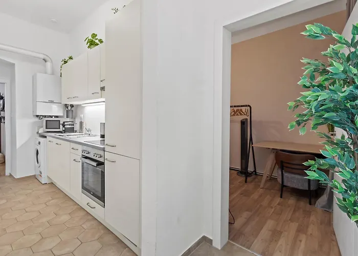 Apartamento Monthly - 2br- 2-min Walk To Metro Meidling