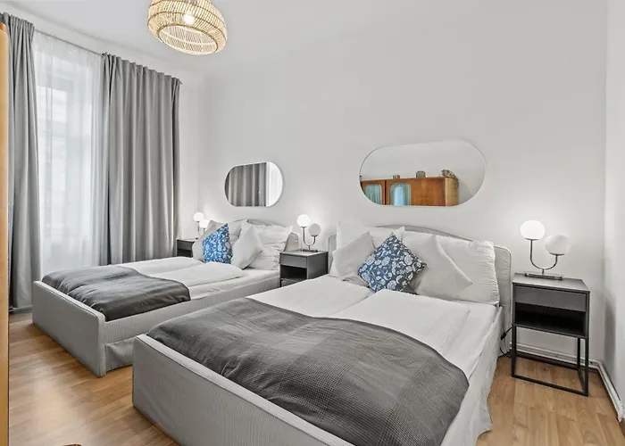 Monthly - 2br- 2-min Walk To Metro Meidling