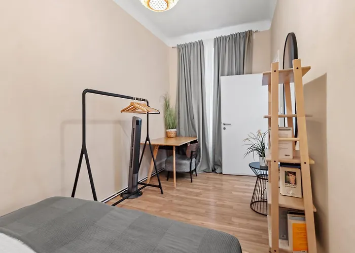 Monthly - 2br- 2-min Walk To Metro Meidling *